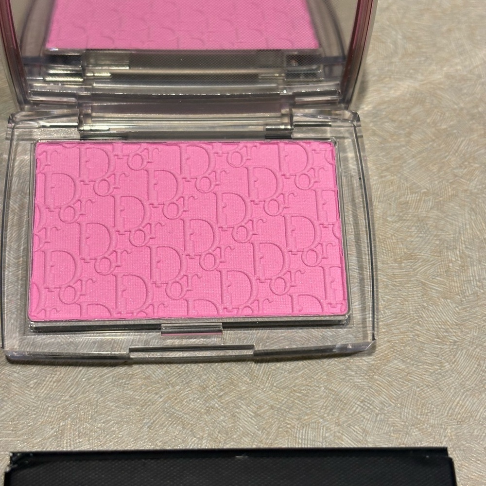 Dior Rosy Glow Blush - Vibrant Pink